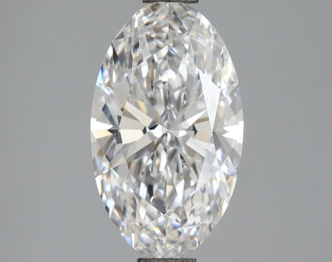 Loose Diamond - OVAL 2.08ct E VVS2: Loose Diamond - OVAL 2.08ct E VVS2 Source: This is a real non-mined Diamond that has been grown in a lab Shape: OVAL Carats: 2.08 Color: E Clarity: VVS2 Certification: IGI Video: