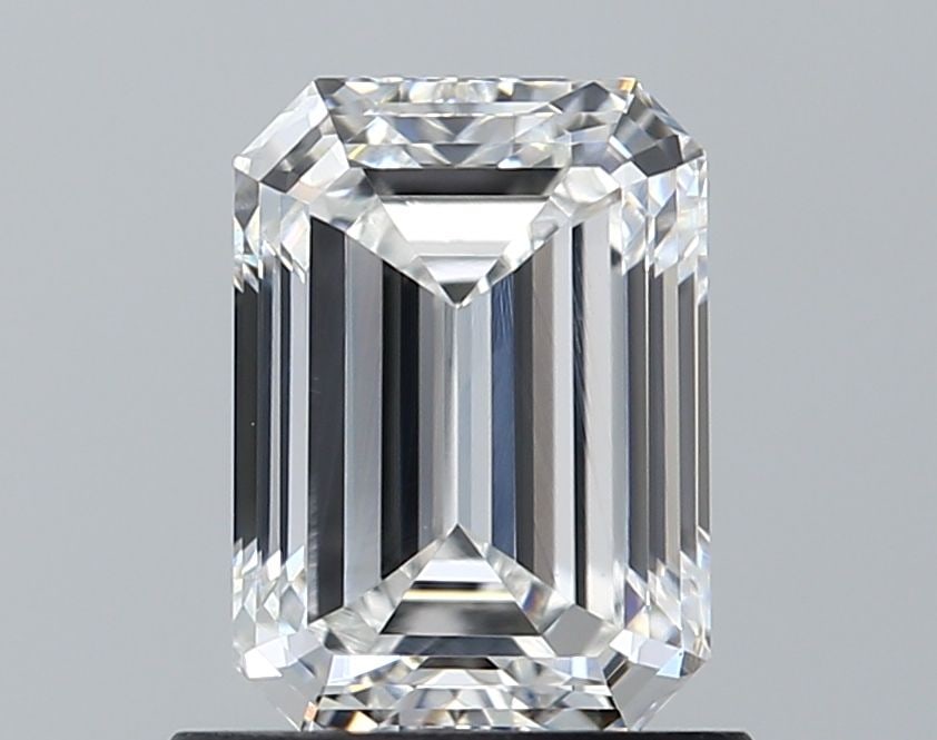 Loose Diamond - EMERALD 0.29ct E VS1: Loose Diamond - EMERALD 0.29ct E VS1 Source: This is a real non-mined Diamond that has been grown in a lab Shape: EMERALD Carats: 0.29 Color: E Clarity: VS1 Certification: NONE Video: