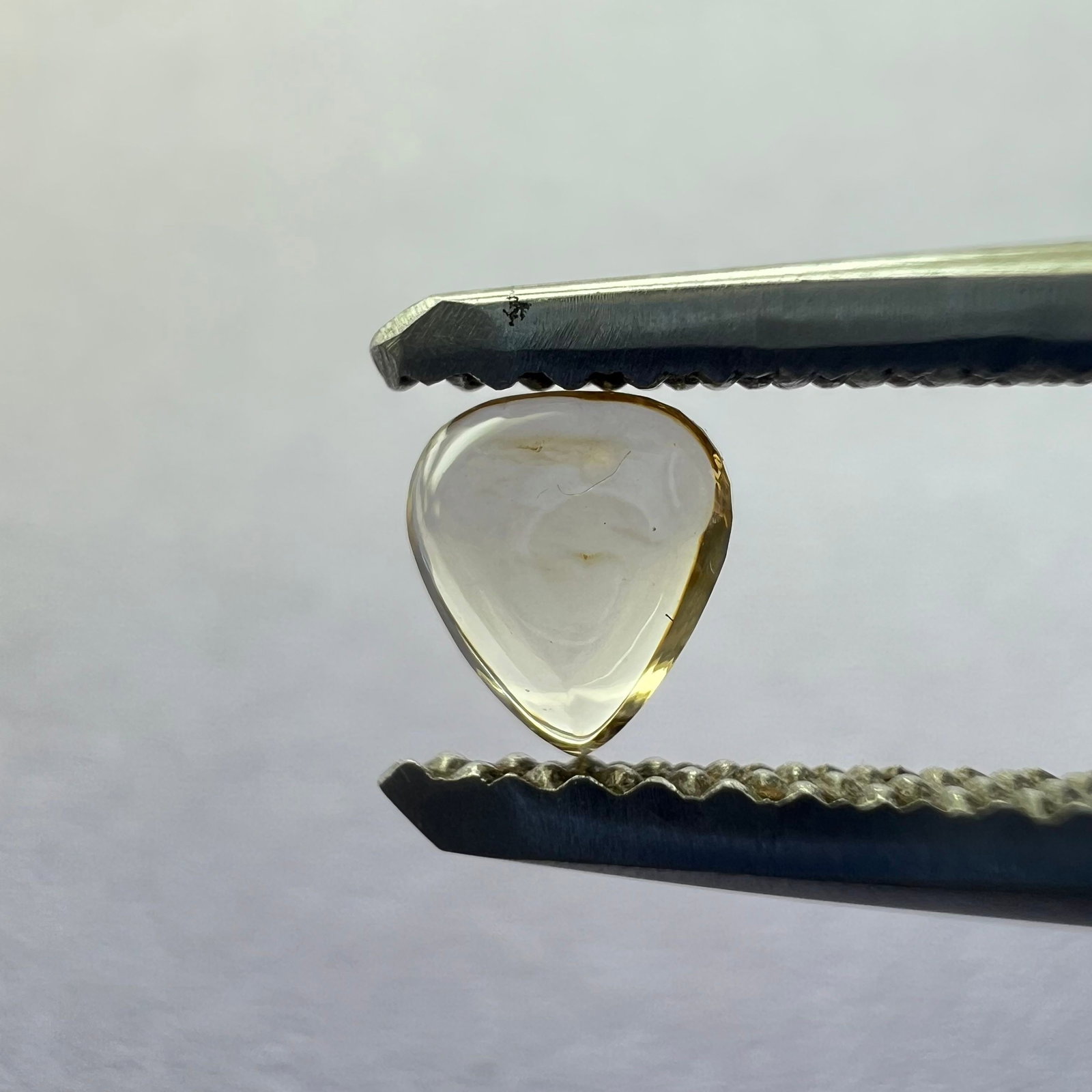 Loose Diamond - HEART 0.23ct Champagne VVS2: Loose Diamond - HEART 0.23ct Champagne VVS2 Source: This is a real non-mined Diamond that has been grown in a lab Shape: HEART Carats: 0.23 Color: Champagne Certification: NONE The Diamond Depot Guara