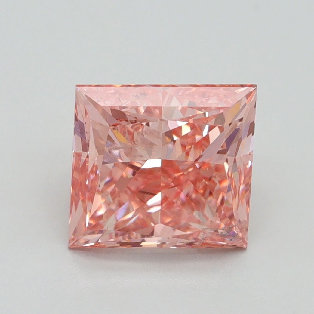 Loose Diamond - PRINCESS 3.3ct Fancy Vivid Pink SI2: Loose Diamond - PRINCESS 3.3ct Fancy Vivid Pink SI2 Source: This is a real non-mined Diamond that has been grown in a lab Shape: PRINCESS Carats: 3.3 Color: Fancy Vivid Pink Certification: IGI Video: