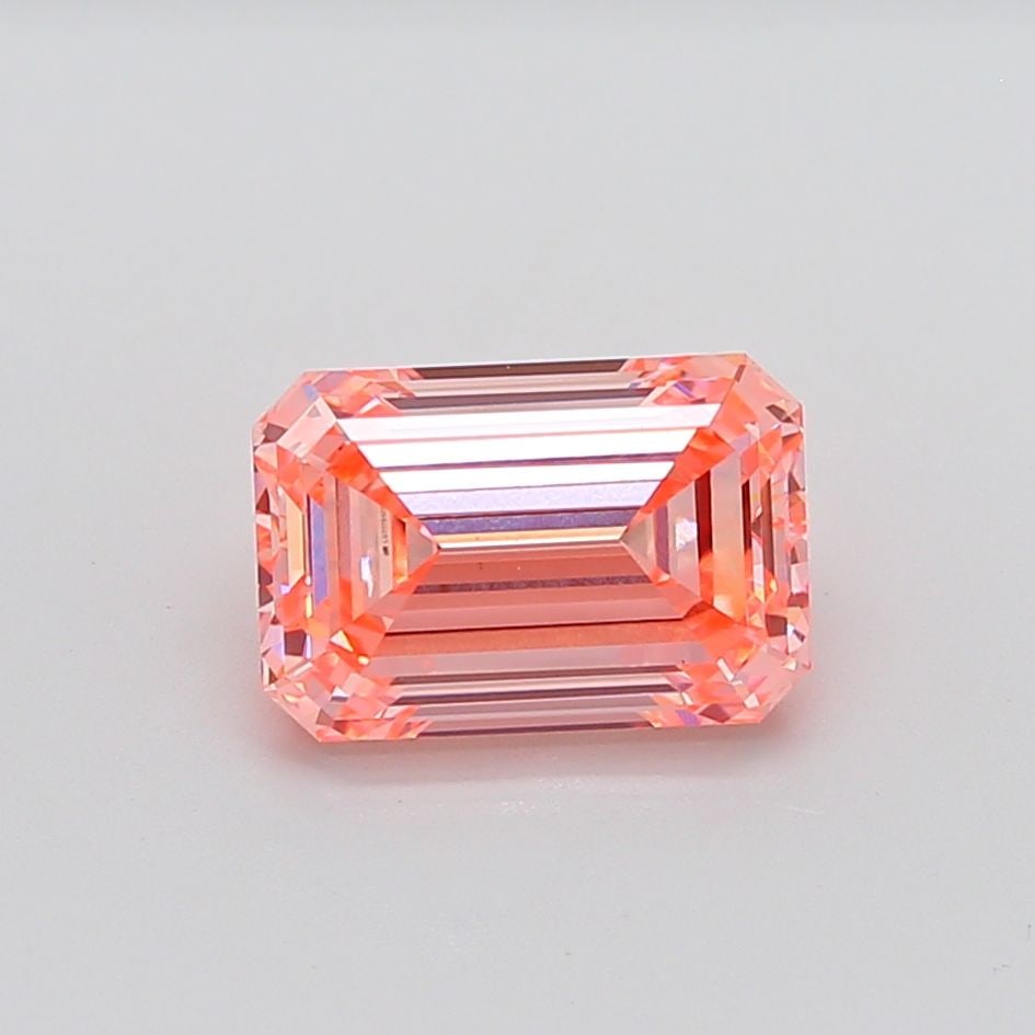 Loose Diamond - EMERALD 4.08ct Fancy Vivid Pink VS1: Loose Diamond - EMERALD 4.08ct Fancy Vivid Pink VS1 Source: This is a real non-mined Diamond that has been grown in a lab Shape: EMERALD Carats: 4.08 Color: Fancy Vivid Pink Certification: IGI Video: