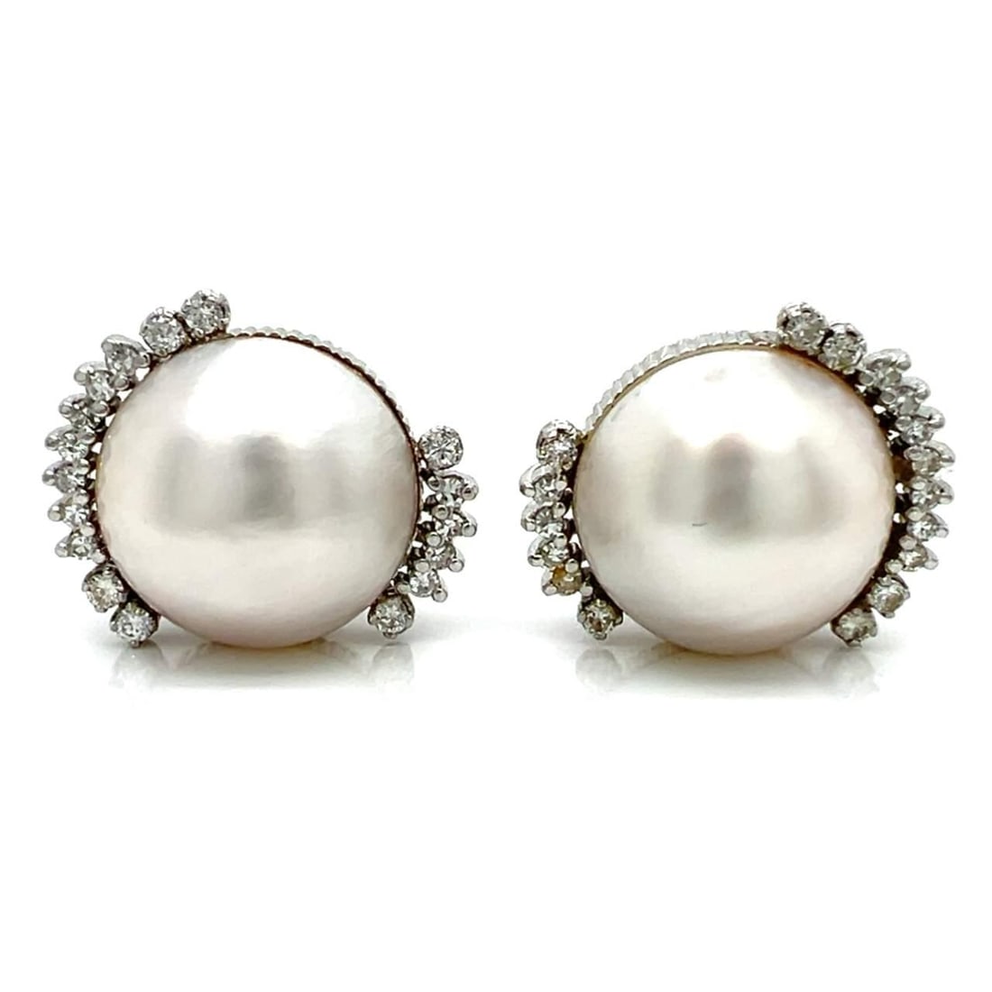 Vintage 1960's Platinum Mabe Pearl Diamond Earrings 0.80 Ct: Vintage 1960's Platinum Mabe Pearl Diamond Earrings 0.80 Ct These stunning 1960's Platinum Mabe Pearl and Diamond Earrings weigh 21.2 grams and feature two exquisite Mabe Pearls, each measuring approx