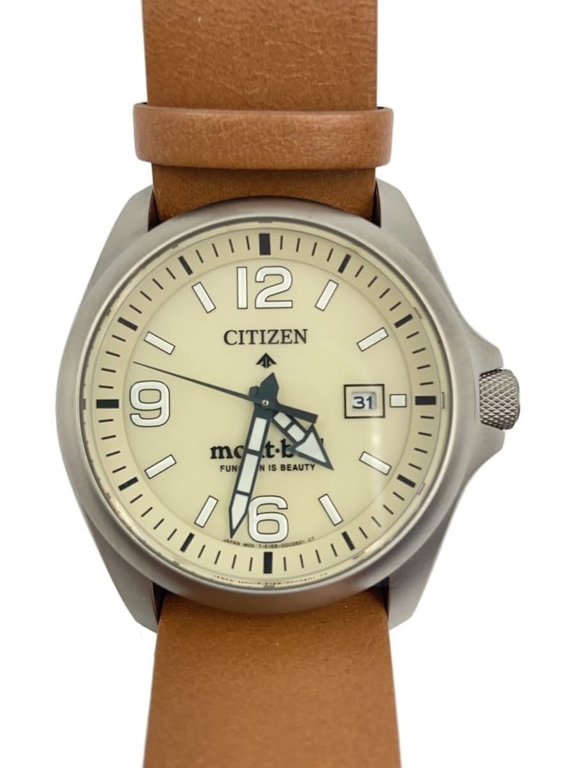 Citizen Promaster Mont Bell Quartz Beige Leather Wristwatch: Citizen Promaster Mont Bell Quartz Beige Leather Wristwatch This is a CITIZEN x mont-bell Promaster Quartz wristwatch designed for men. The watch features a beige dial and a leather band. It is pre-ow