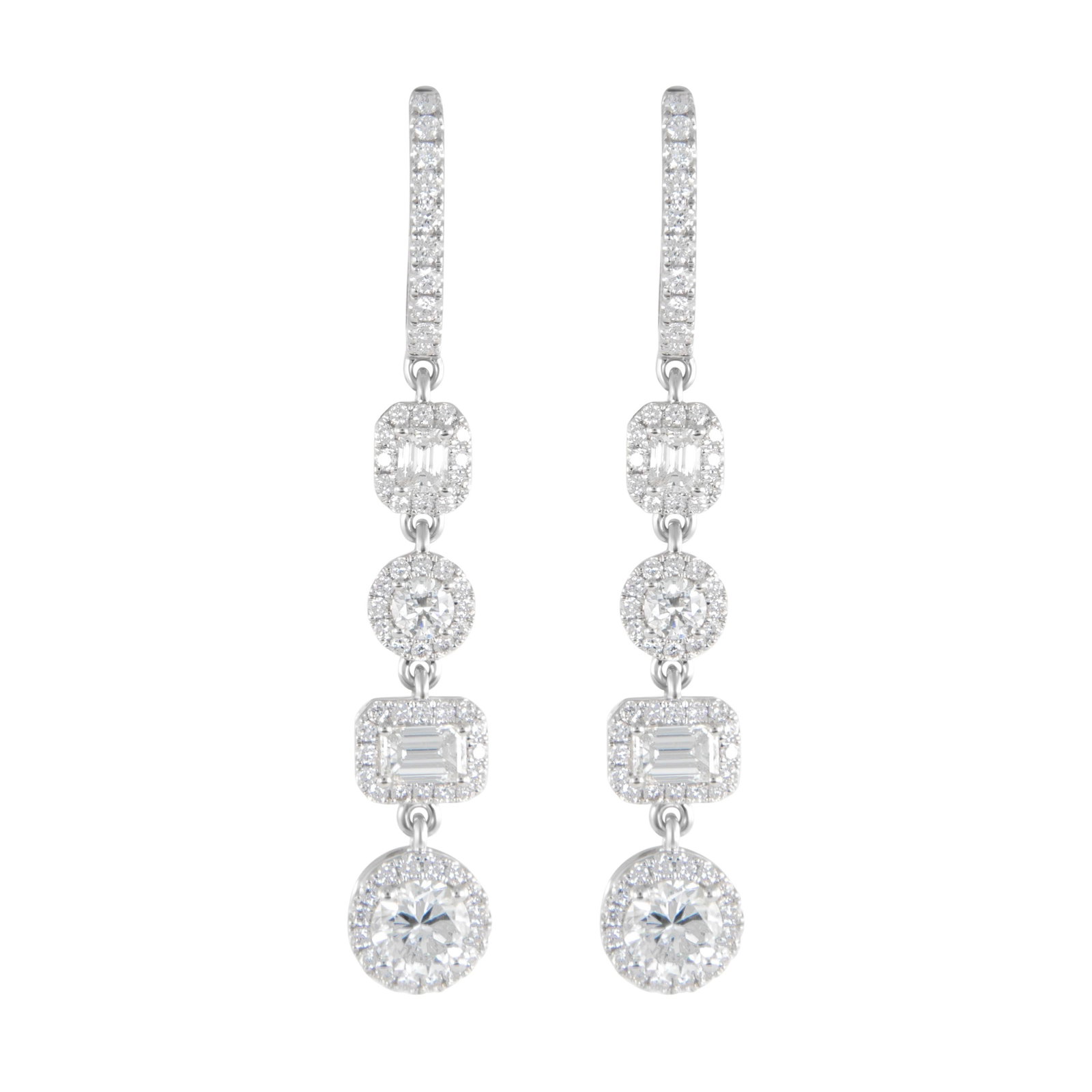 3.90ct Multi Diamond Drop Earrings 18k White Gold: 3.90ct Multi Diamond Drop Earrings 18k White Gold Experience the luxury of these stunning Multi Diamond Drop Earrings crafted from 18k white gold. With a total diamond weight of 3.90 carats, these ear