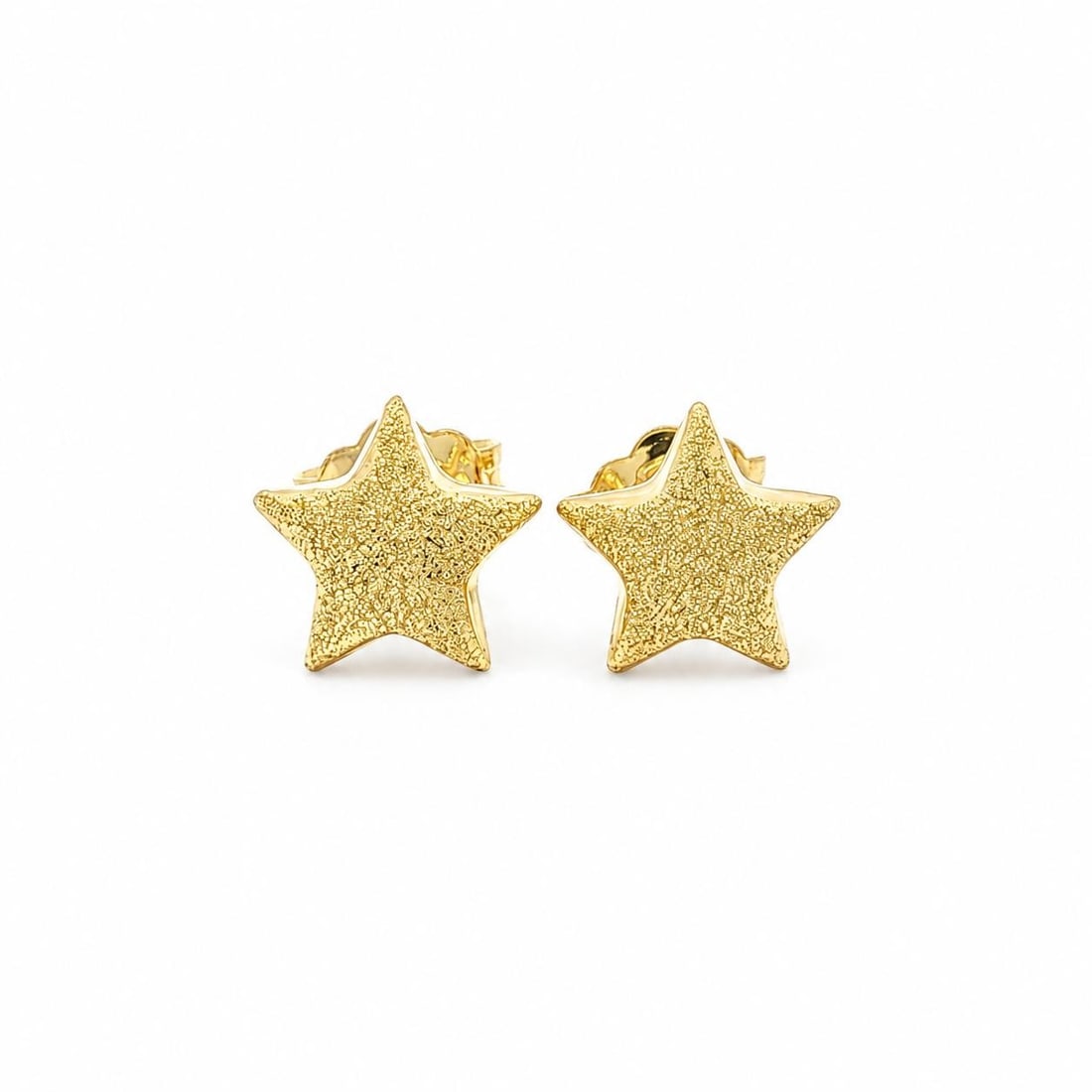 Unbranded 18k Yellow Gold Puffed Star Stud Earrings Matte Texture: Unbranded 18k Yellow Gold Puffed Star Stud Earrings Matte Texture Petite puffed star stud earrings crafted in solid 18k yellow gold with a textured matte finish. Designed for pierced ears, this pre-ow