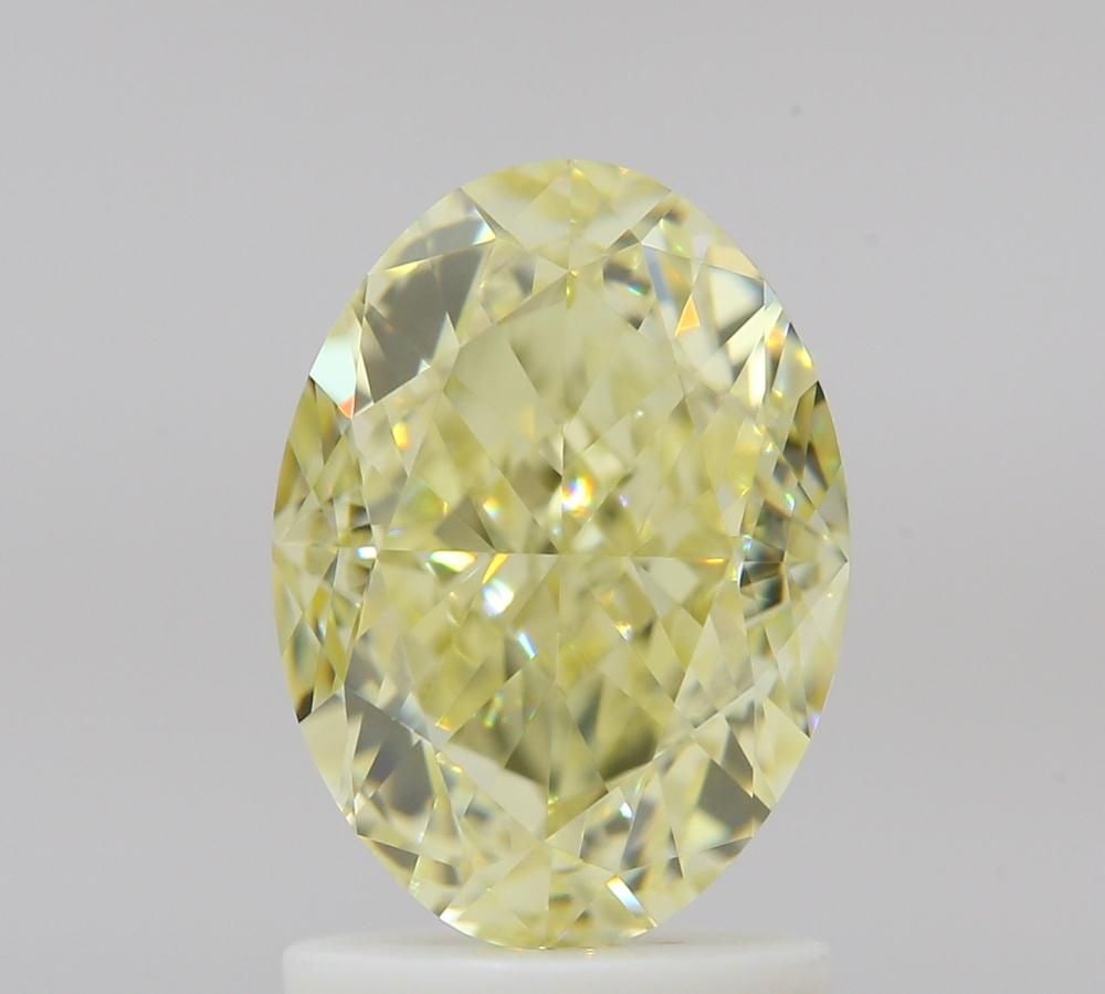 Loose Diamond - OVAL 2.01ct Fancy Yellow VS1: Loose Diamond - OVAL 2.01ct Fancy Yellow VS1 Source: Natural Shape: OVAL Carats: 2.01 Color: Fancy Yellow Certification: GIA The Diamond Depot Guarantee: All items in this auction are guaranteed to be