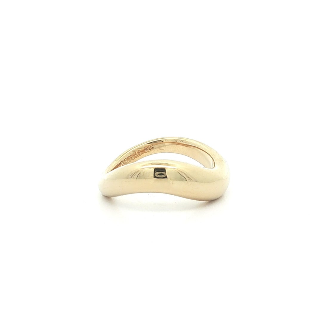 Mejuri 925 gold plated sterling silver wavy dome ring size 7: Mejuri 925 gold plated sterling silver wavy dome ring size 7 Pre-owned dome-style curved wavy band ring with a stacked figure design. Crafted in solid sterling silver with yellow gold plating, this ri