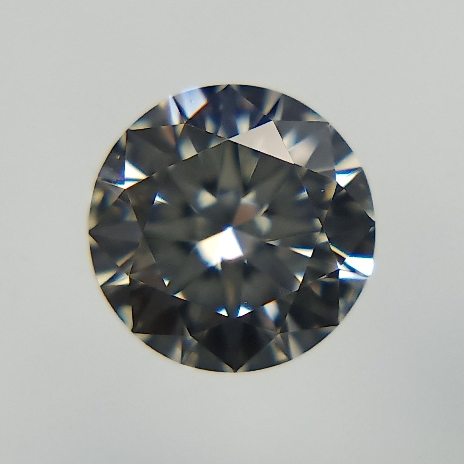 Loose Diamond - ROUND 0.23ct E VVS1: Loose Diamond - ROUND 0.23ct E VVS1 Source: Natural Shape: ROUND Carats: 0.23 Color: E Clarity: VVS1 Certification: GIA The Diamond Depot Guarantee: All items in this auction are guaranteed to be 100%