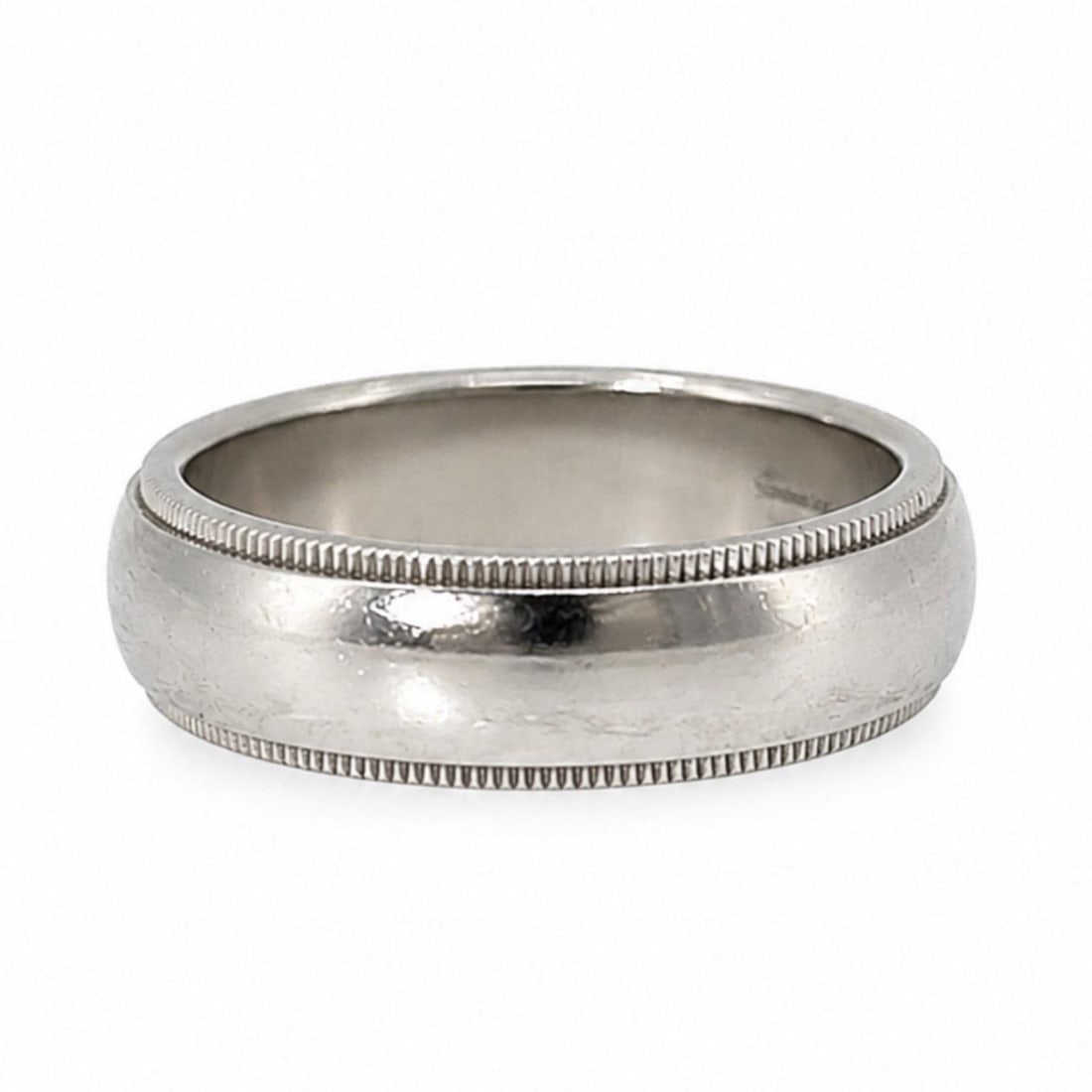 Platinum wedding ring Tiffany and Co size 8.5: Platinum wedding ring Tiffany and Co size 8.5 Pre-owned Tiffany & Co platinum wedding band with a classic, understated design. Specifications Brand: Tiffany & Co Item Type: Wedding Band Material: Plat