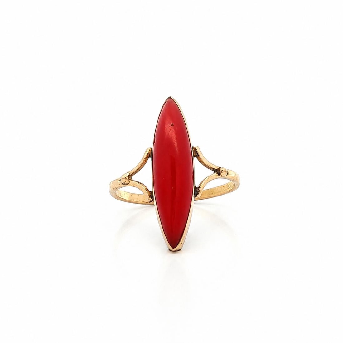 Vintage Unbranded 14K Yellow Gold Coral Cabochon Navette Ring Size 6 (1 of 13)