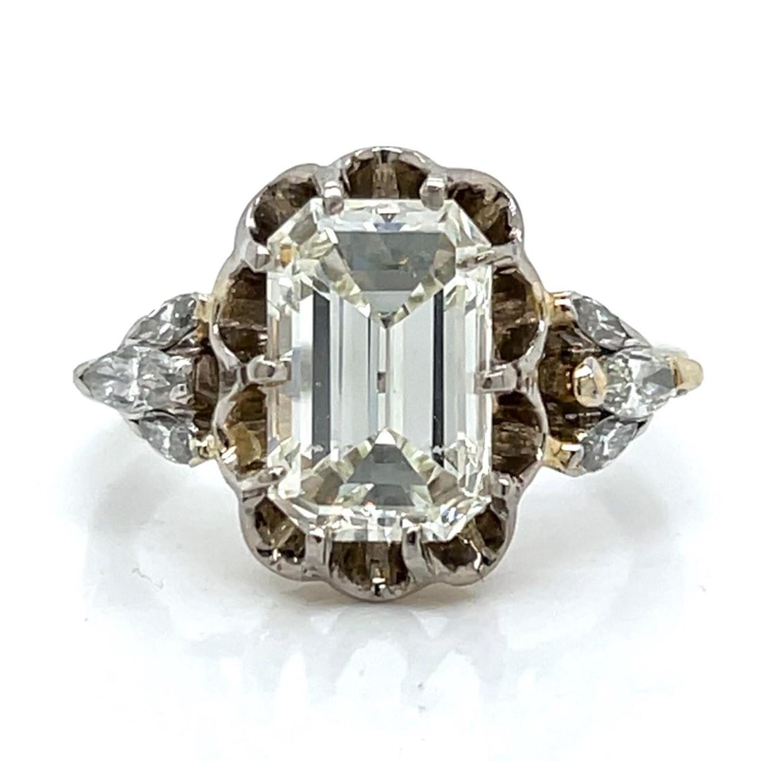Art Deco 18K Platinum GIA Certified 3.13 Ct Emerald-Cut Diamond Ring: Art Deco 18K Platinum GIA Certified 3.13 Ct Emerald-Cut Diamond Ring This stunning Art Deco ring features a combination of Platinum and 18K gold, showcasing a GIA Certified 3.13 Ct. Emerald-cut Diamon
