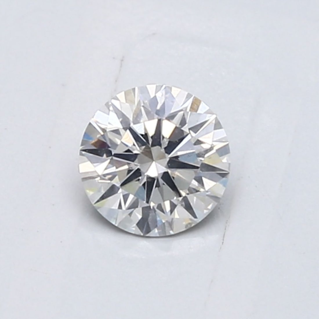 Loose Diamond - ROUND 0.51ct G I1: Loose Diamond - ROUND 0.51ct G I1 Source: Natural Shape: ROUND Carats: 0.51 Color: G Clarity: I1 Certification: GIA Video: