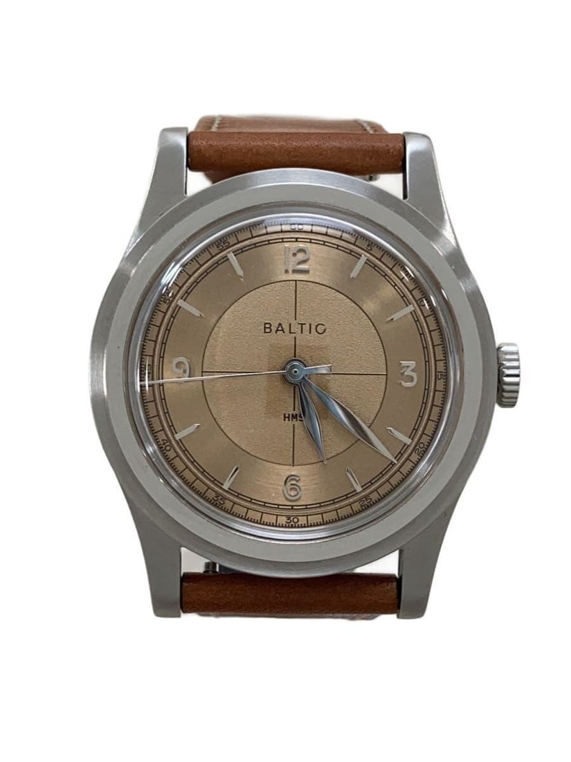 BALTIC Men's Beige Wristwatch HMS003: BALTIC Men's Beige Wristwatch HMS003 This BALTIC hms003 men's wristwatch features a beige dial and case, crafted with materials sourced from Japan. The watch is designed for men and comes in a pre-own