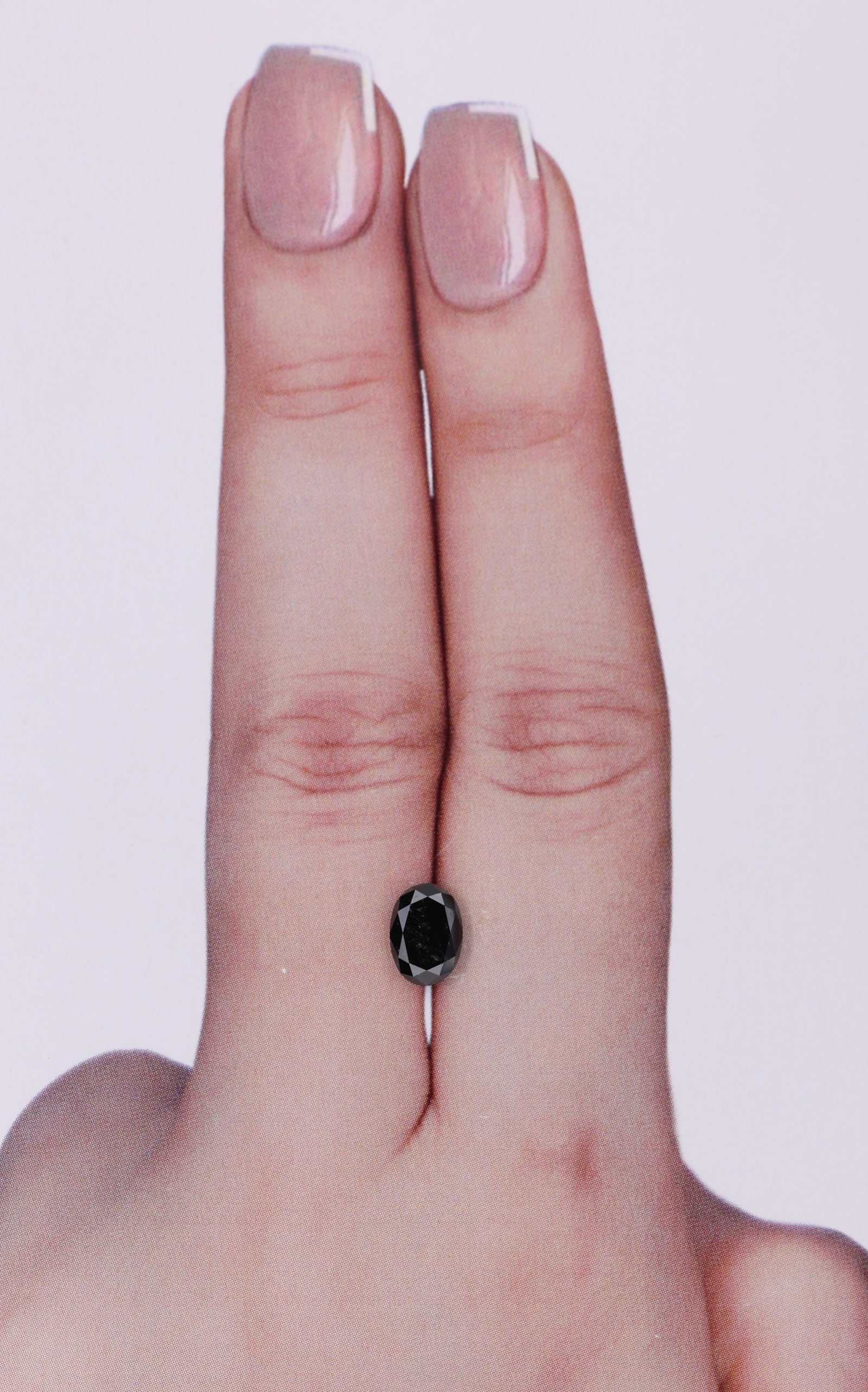 Loose Diamond - OVAL 0.82ct Fancy Black VVS2: Loose Diamond - OVAL 0.82ct Fancy Black VVS2 Source: Natural Shape: OVAL Carats: 0.82 Color: Fancy Black Certification: GIA Video: