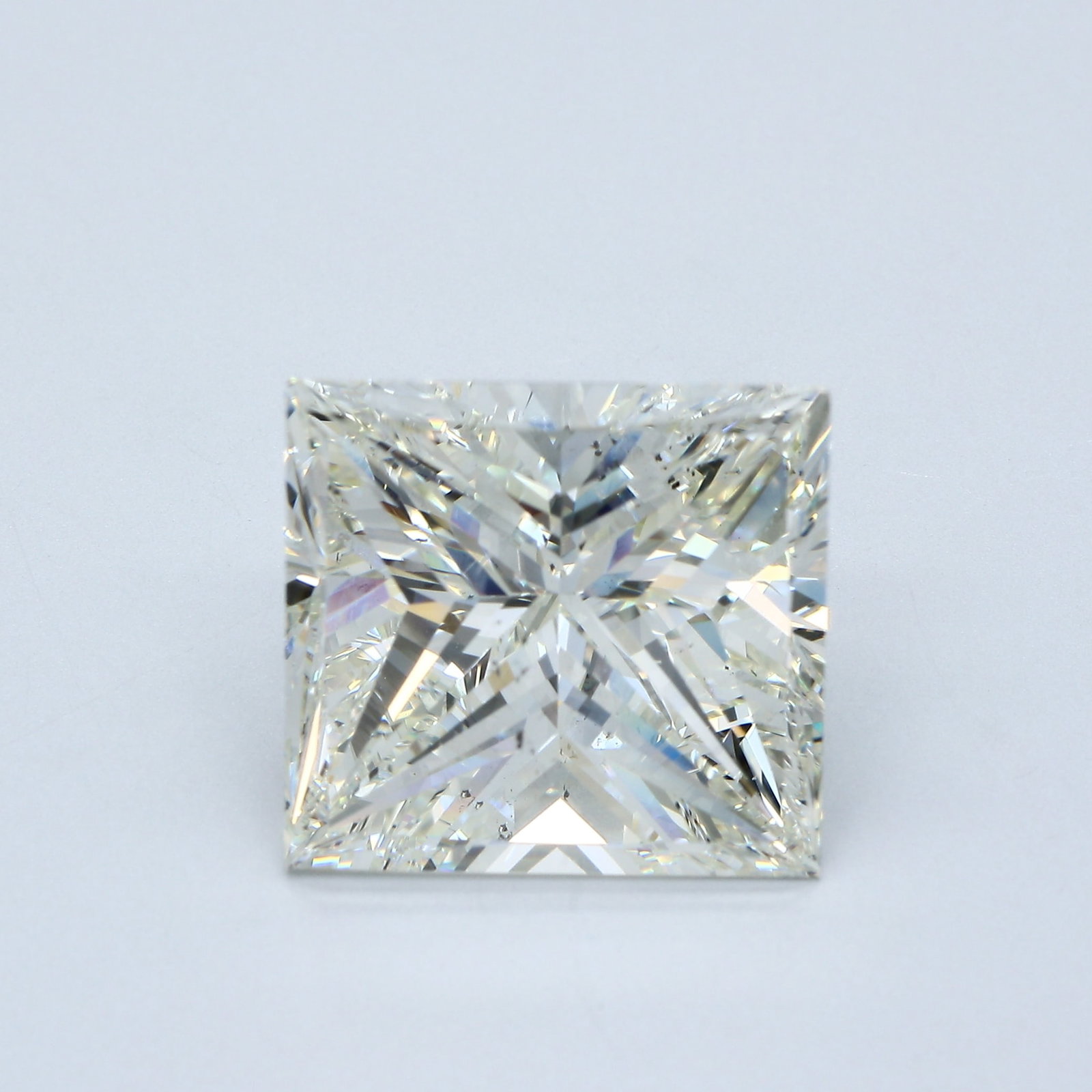 Loose Diamond - PRINCESS 13.05ct K SI1: Loose Diamond - PRINCESS 13.05ct K SI1 Source: Natural Mined Diamond Shape: PRINCESS Carats: 13.05 Color: K Clarity: SI1 Certification: GIA Condition: Pre-Owned The Diamond Depot Guarantee: All items 