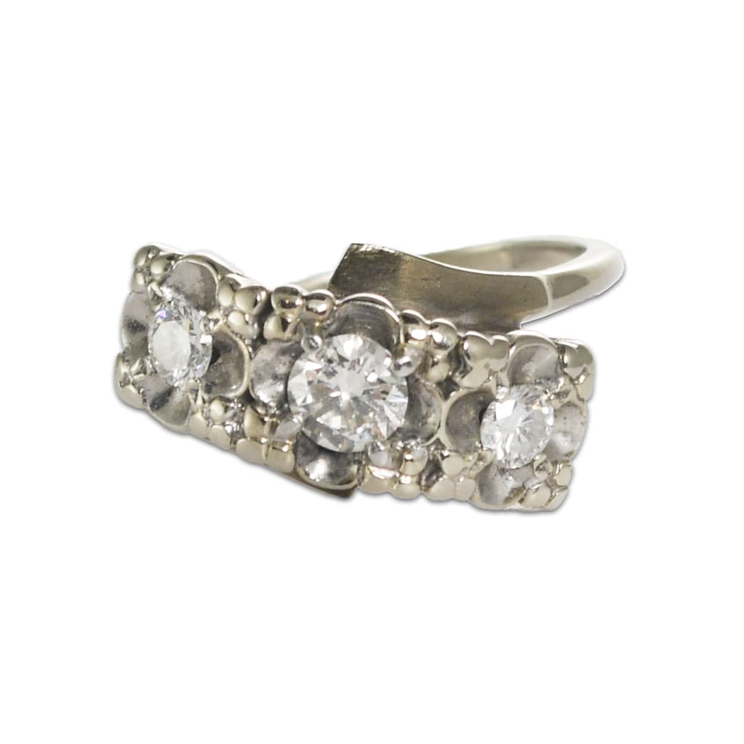 Size 5.5 14K White Gold 3 Stone Diamond Ring 0.50ct (1 of 6)