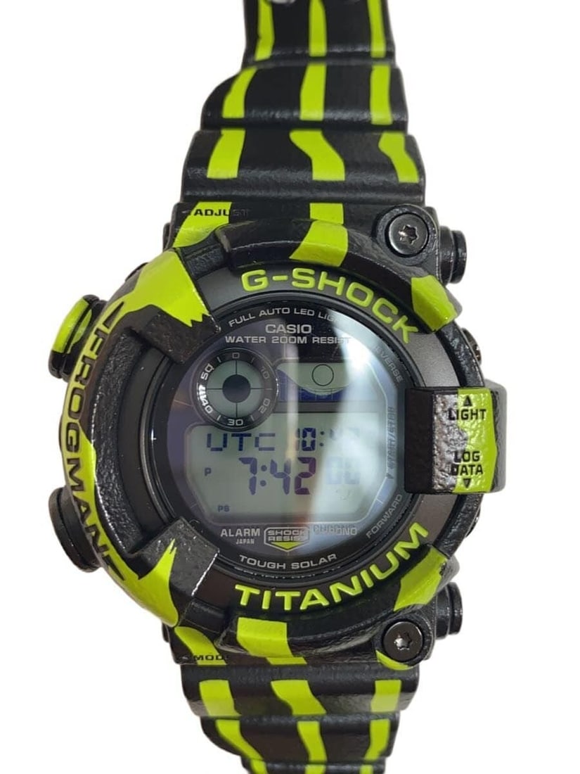 CASIO G-SHOCK Frogman Tough Solar Digital Wristwatch Japan: CASIO G-SHOCK Frogman Tough Solar Digital Wristwatch Japan This is a Casio G-Shock Frogman GW-8200TPF Tough Solar digital wristwatch, designed for men. The watch features a black rubber case and band,
