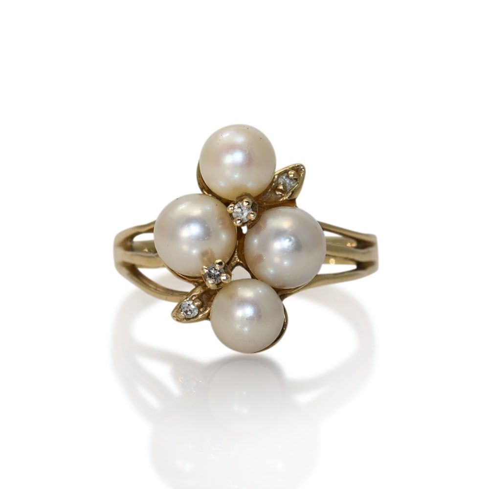 Unbranded 10K Yellow Gold Pearl Ring with Diamond Accent Size 8: Unbranded 10K Yellow Gold Pearl Ring with Diamond Accent Size 8 Pre-owned 10k yellow gold ring featuring a natural ivory pearl accented with diamond details. The band is stamped 10k and the ring is of