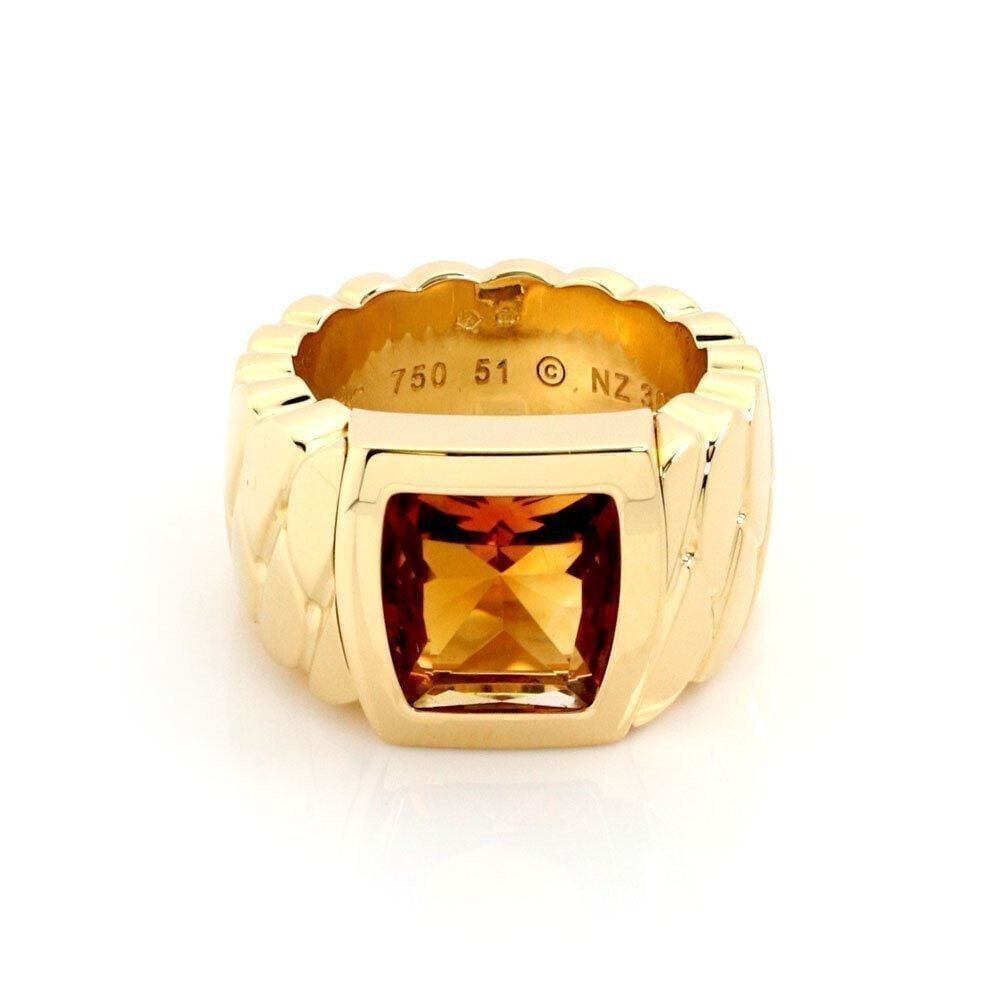 Cartier La Dona 18k Yellow Gold Citrine Band Ring Size 51 with Papers: Cartier La Dona 18k Yellow Gold Citrine Band Ring Size 51 with Papers Authentic Cartier La Dona band ring crafted in 18k yellow gold and set with a natural citrine. This signed ring from the La Dona c