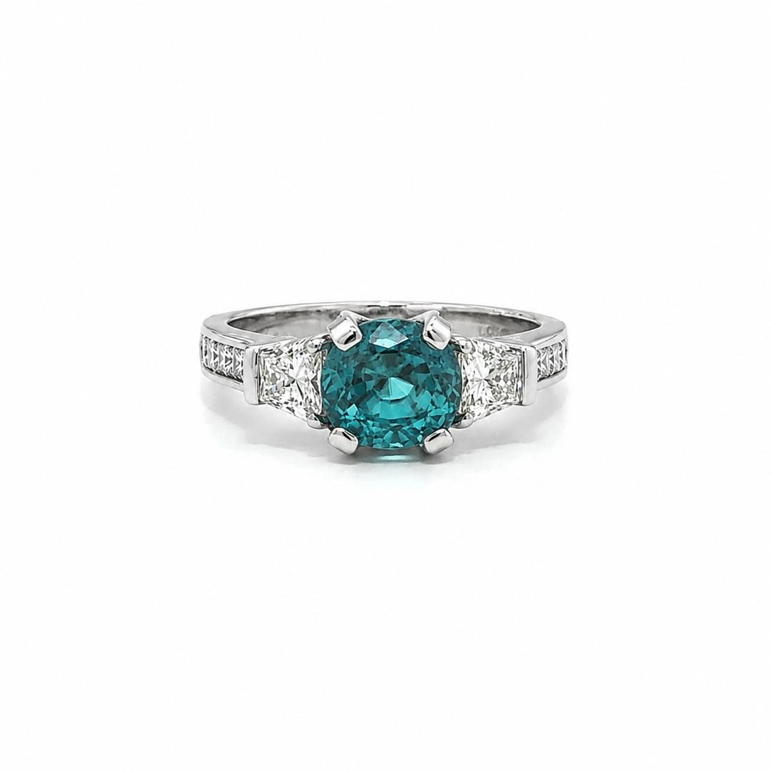 Unbranded 18k White Gold Cocktail Ring Blue Zircon and Diamond (1 of 12)
