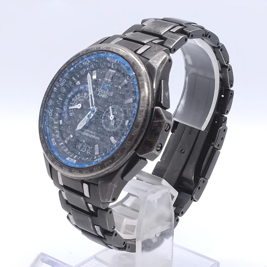 CASIO OCW-T750 Oceanus titanium solar quartz men's wristwatch: CASIO OCW-T750 Oceanus titanium solar quartz men's wristwatch Pre-owned CASIO OCEANUS men's wristwatch with Tough Solar functionality and a titanium case and band. This Japan-made quartz model is iden