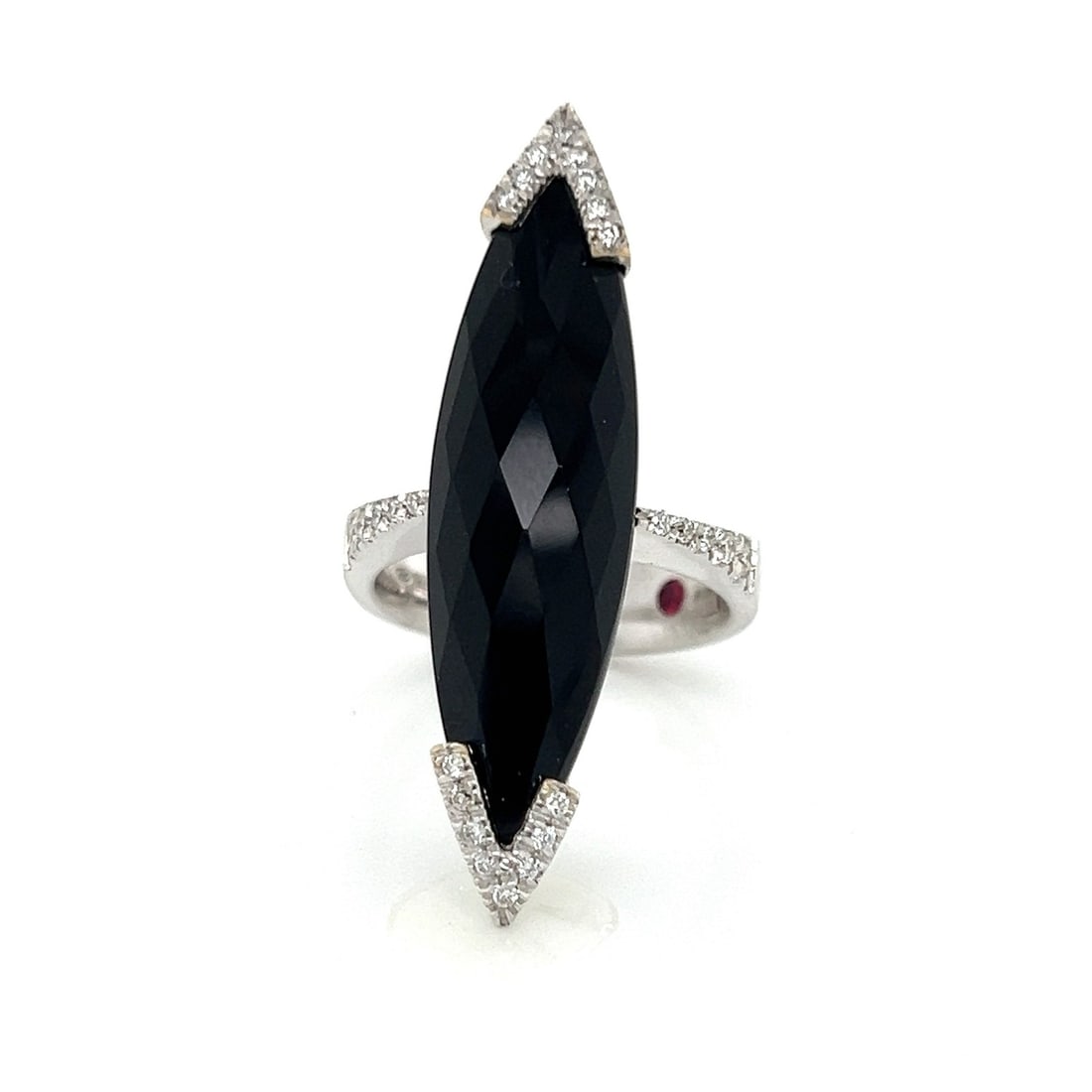 Roberto Coin marquise black onyx diamond ring in 18k white gold size 6: Roberto Coin marquise black onyx diamond ring in 18k white gold size 6 Pre-owned Roberto Coin statement ring crafted in 18k white gold with a natural checkerboard-cut black onyx center and diamond acc