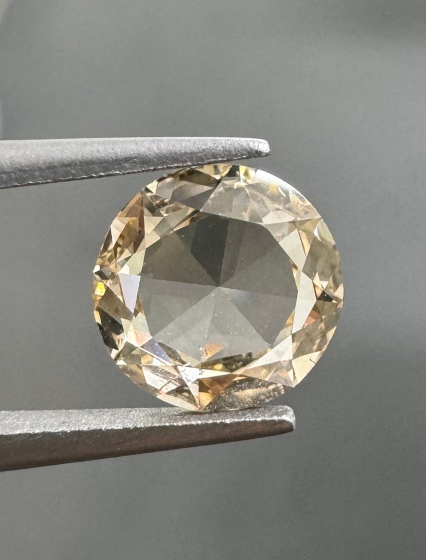 Loose Diamond - ROUND 1.01ct W-X SI1: Loose Diamond - ROUND 1.01ct W-X SI1 Source: Natural Shape: ROUND Carats: 1.01 Color: W-X Certification: GIA Video: