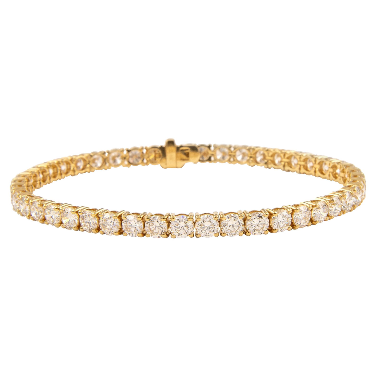9.88ct Diamond Tennis Bracelet 18k Yellow Gold GIA Appraisal: 9.88ct Diamond Tennis Bracelet 18k Yellow Gold GIA Appraisal This exquisite diamond tennis bracelet features a stunning total of 9.88 carats, showcasing 42 round brilliant diamonds that exhibit H/I co