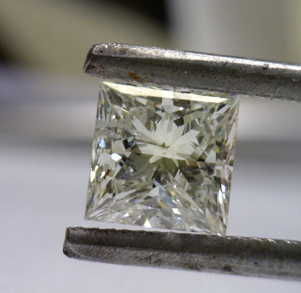 Loose Diamond - PRINCESS 1.06ct J I1: Loose Diamond - PRINCESS 1.06ct J I1 Source: Natural Shape: PRINCESS Carats: 1.06 Color: J Clarity: I1 Certification: GIA The Diamond Depot Guarantee: All items in this auction are guaranteed to be 10