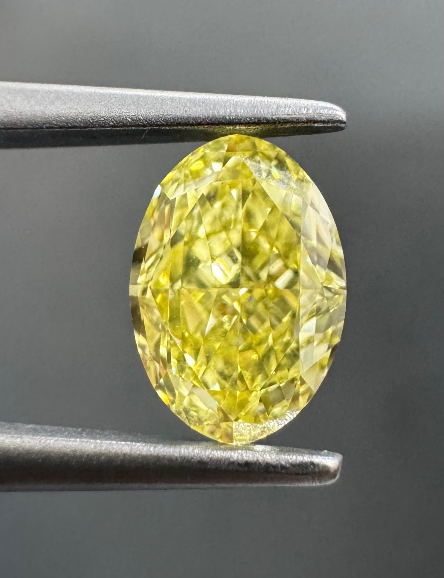 Loose Diamond - OVAL 1.0ct Fancy Intense Yellow VS1: Loose Diamond - OVAL 1.0ct Fancy Intense Yellow VS1 Source: Natural Shape: OVAL Carats: 1.0 Color: Fancy Intense Yellow Certification: GIA Video: