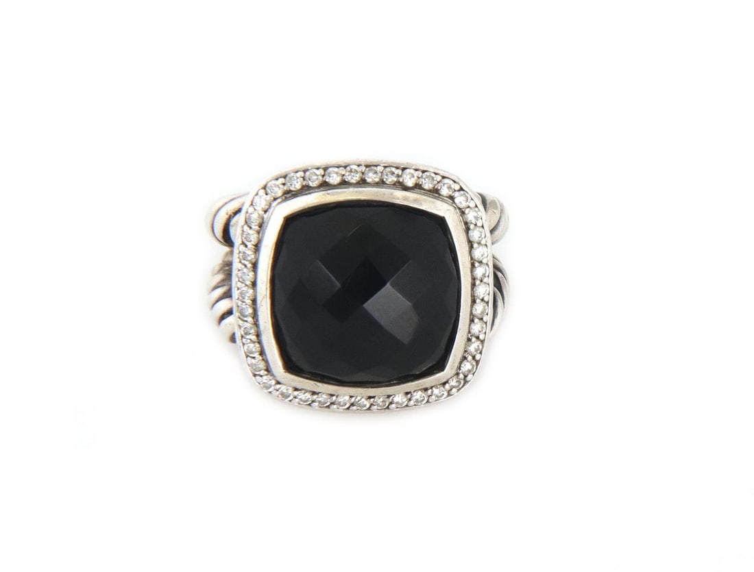 David Yurman Albion 18k Gold Onyx Diamond Cable Ring D.Y 925: David Yurman Albion 18k Gold Onyx Diamond Cable Ring D.Y 925 Elevate your style with this exquisite David Yurman Albion ring from the ALBION Collection. Crafted from high-quality sterling silver, it f