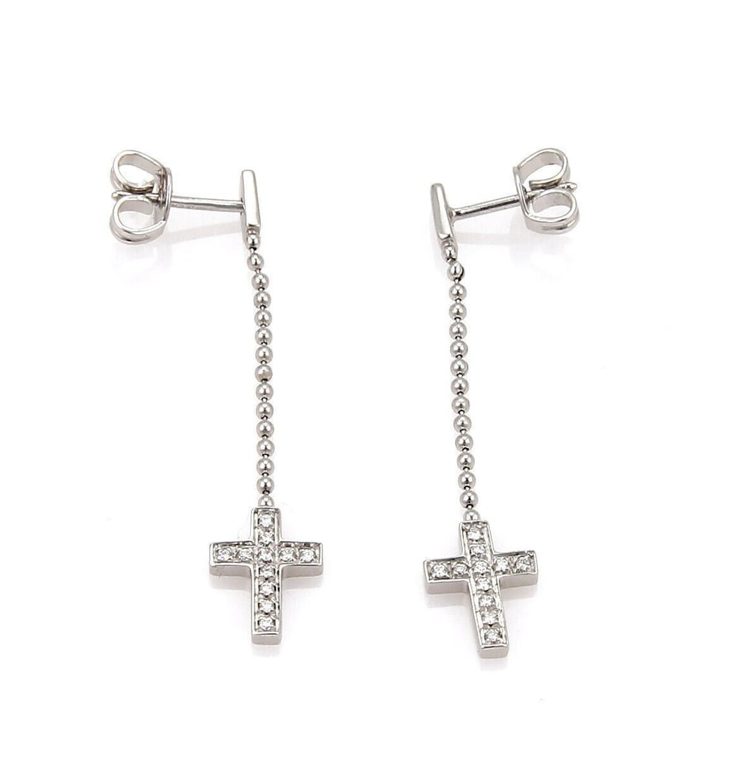 Gucci Cross Drop Dangle Earrings 18k White Gold Diamond: Gucci Cross Drop Dangle Earrings 18k White Gold Diamond Pre-owned Gucci drop dangle earrings featuring cross motifs accented with natural diamonds. Crafted in 18k white gold, this Italian-made pair pr