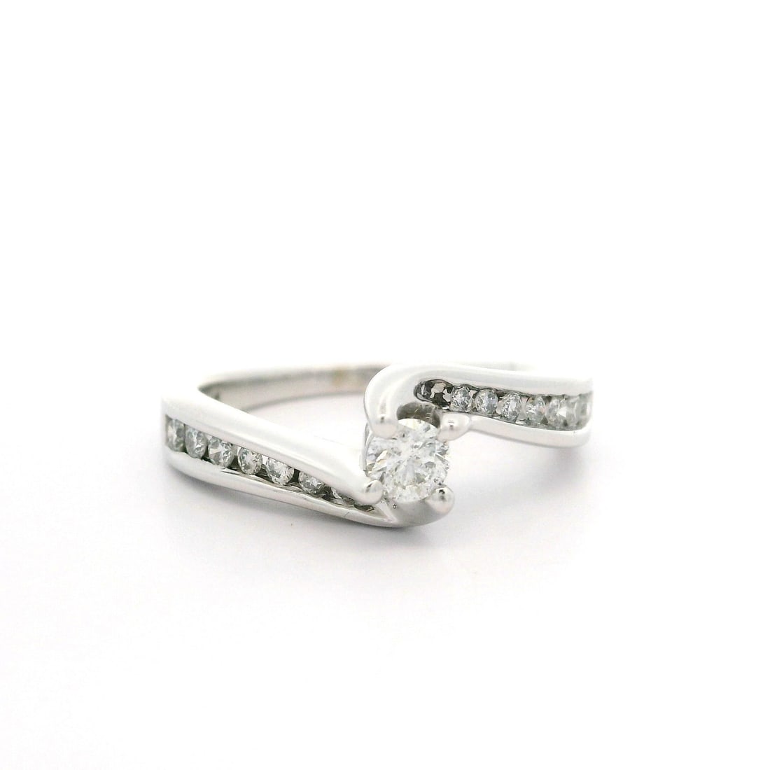 14k White Gold 0.40ctw Diamond Bypass Engagement Ring Size 7 (1 of 5)