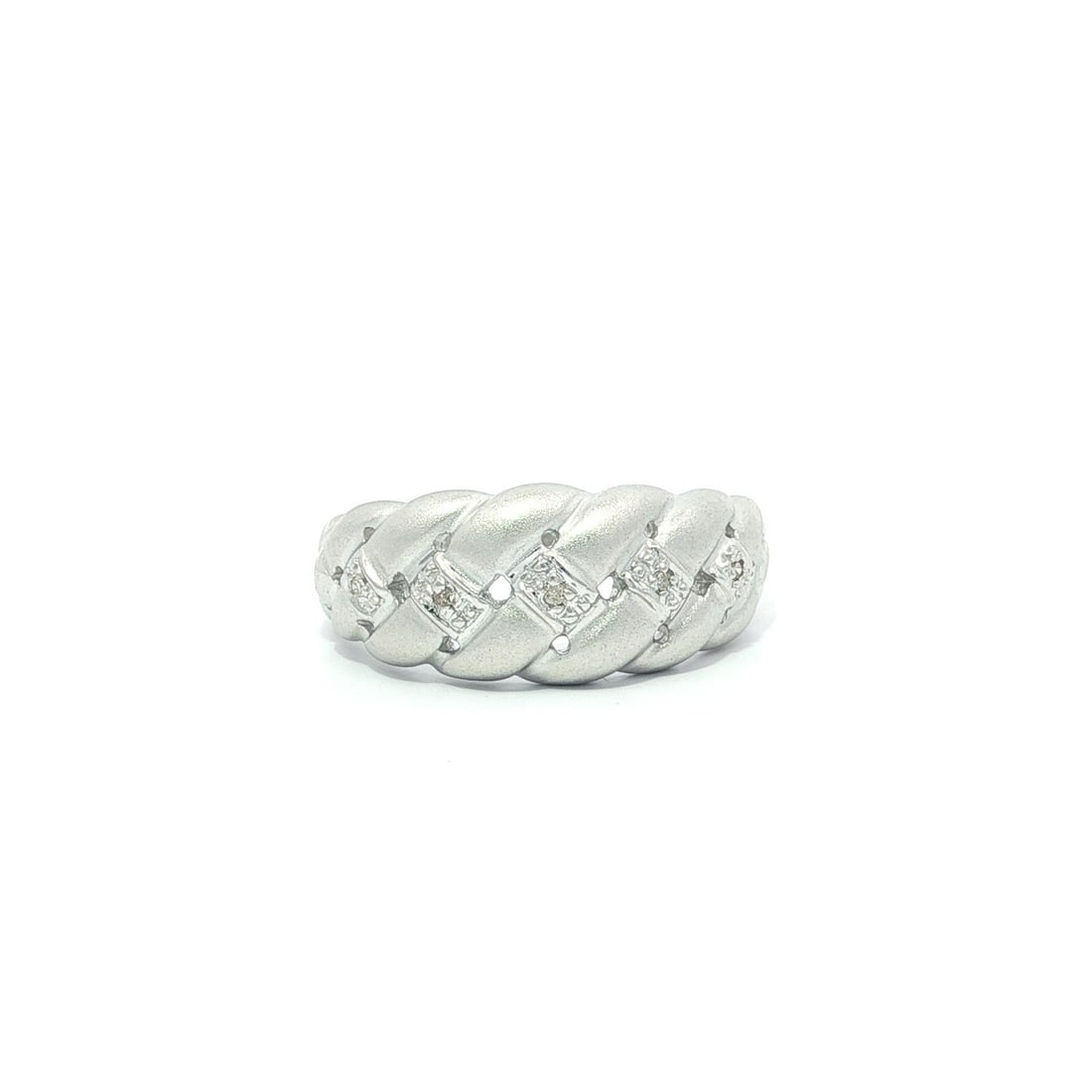 Matte Braided Band in 14k White Gold with Pave Diamonds Size 6.5: Matte Braided Band in 14k White Gold with Pave Diamonds Size 6.5 This women's band ring features a braided basket weave design crafted in solid 14k white gold with a matte finish. The ring is set with