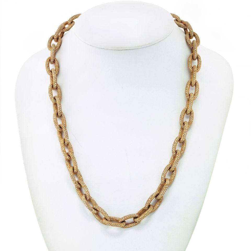 Oval Link 18K Yellow Gold Necklace with 85 Carats Round Diamonds 24 Inch: Oval Link 18K Yellow Gold Necklace with 85 Carats Round Diamonds 24 Inch This 18K yellow gold necklace features a long chain of oval textured links, adorned with approximately 85 carats of round brill