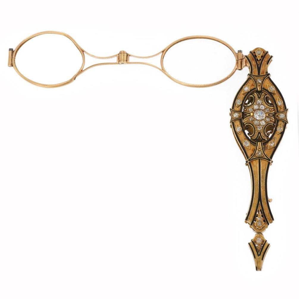 Victorian Lorgnette Pendant 1ct OMC Diamond 18k Yellow Gold: Victorian Lorgnette Pendant 1ct OMC Diamond 18k Yellow Gold Discover this exquisite Victorian Era lorgnette magnifying eye frame pendant, beautifully crafted from 18k yellow gold. This piece features 