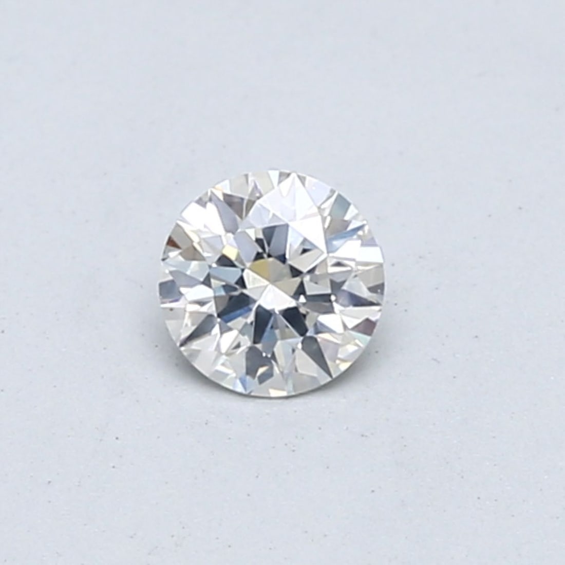 Loose Diamond - ROUND 0.3ct G SI1: Loose Diamond - ROUND 0.3ct G SI1 Source: Natural Shape: ROUND Carats: 0.3 Color: G Clarity: SI1 Certification: GIA Video: