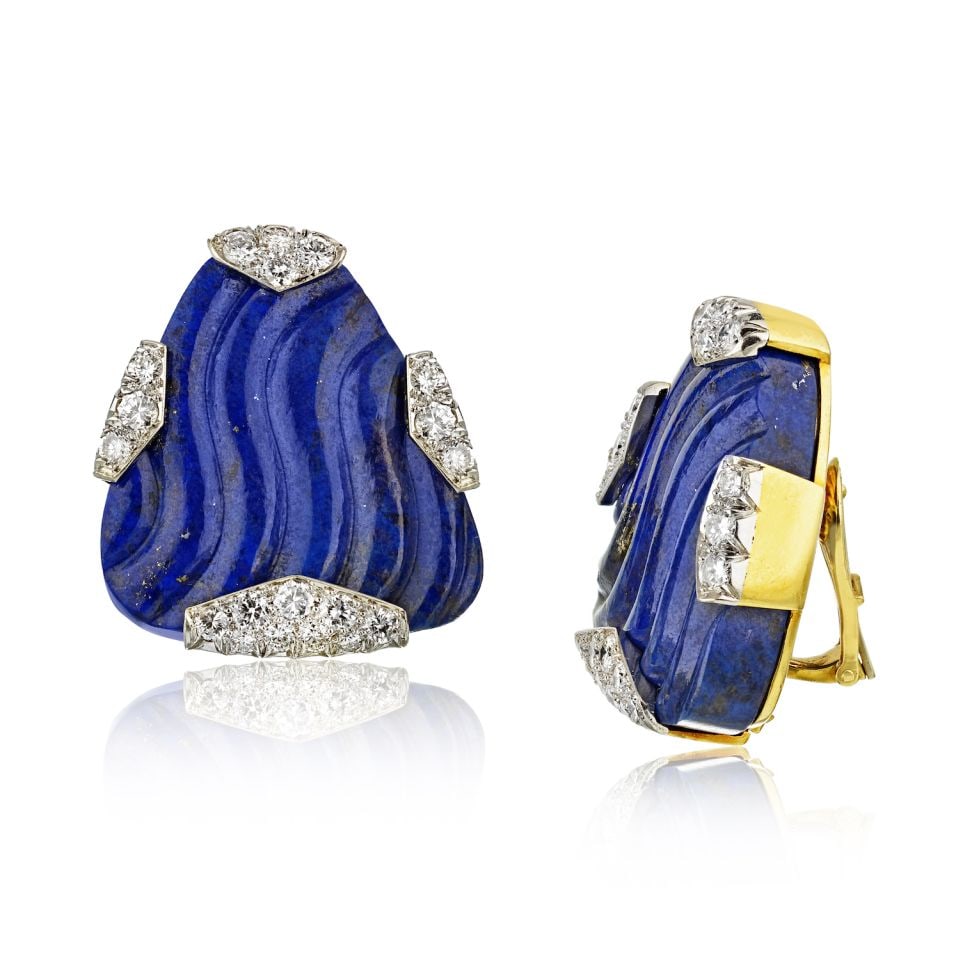David Webb 1970s Platinum 18K Gold Lapis Lazuli Earrings 2.75 Cts: David Webb 1970s Platinum 18K Gold Lapis Lazuli Earrings 2.75 Cts These stunning earrings by David Webb feature a striking combination of carved large lapis lazuli and round brilliant-cut diamonds, se