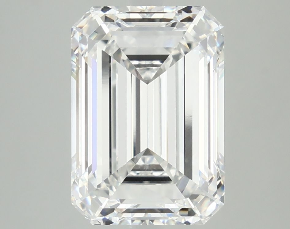 Loose Diamond - EMERALD 5.05ct E VVS2: Loose Diamond - EMERALD 5.05ct E VVS2 Source: This is a real non-mined Diamond that has been grown in a lab Shape: EMERALD Carats: 5.05 Color: E Clarity: VVS2 Certification: IGI Video: