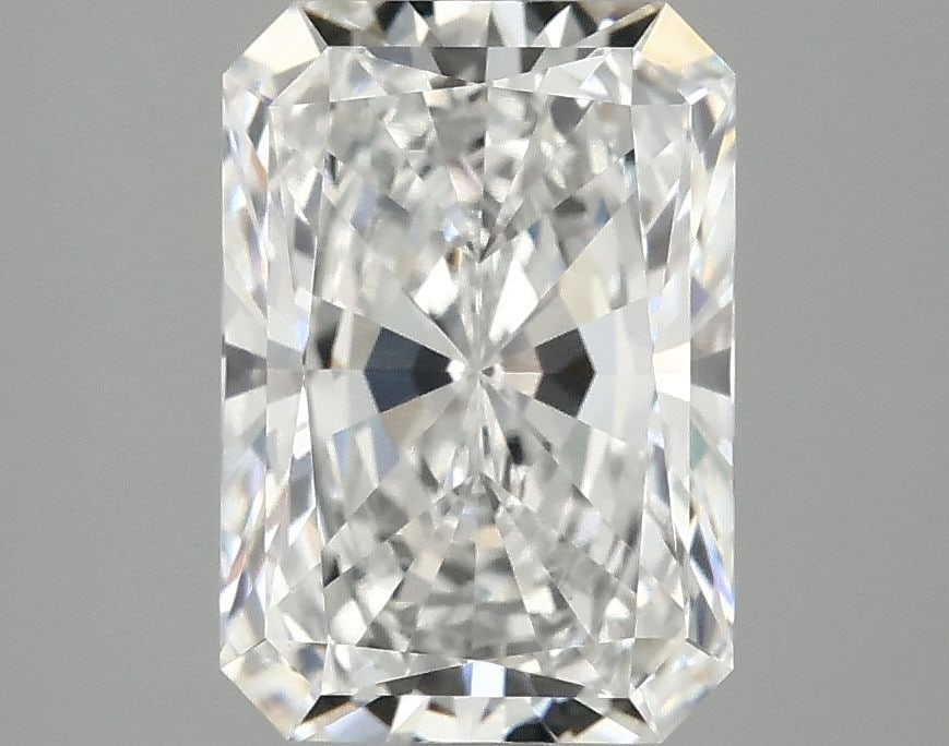 Loose Diamond - RADIANT 3.06ct E VS1: Loose Diamond - RADIANT 3.06ct E VS1 Source: This is a real non-mined Diamond that has been grown in a lab Shape: RADIANT Carats: 3.06 Color: E Clarity: VS1 Certification: IGI Video: Video Link The