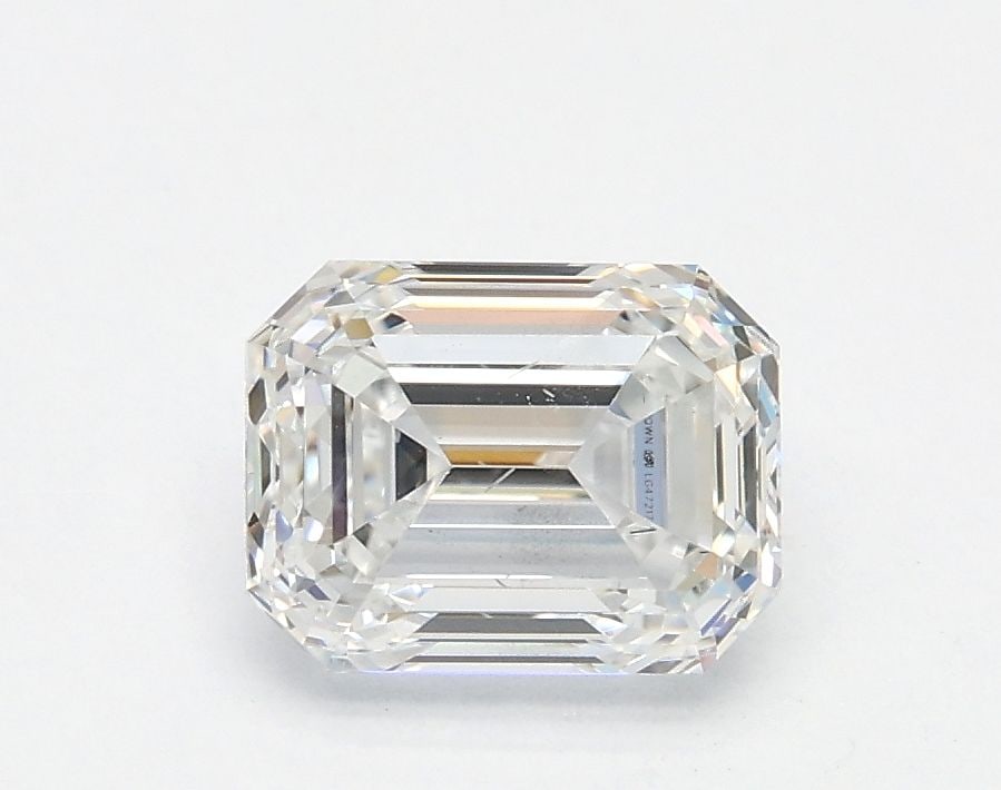 Loose Diamond - EMERALD 1.01ct E SI1: Loose Diamond - EMERALD 1.01ct E SI1 Source: This is a real non-mined Diamond that has been grown in a lab Shape: EMERALD Carats: 1.01 Color: E Clarity: SI1 Certification: IGI Video: Video Link The