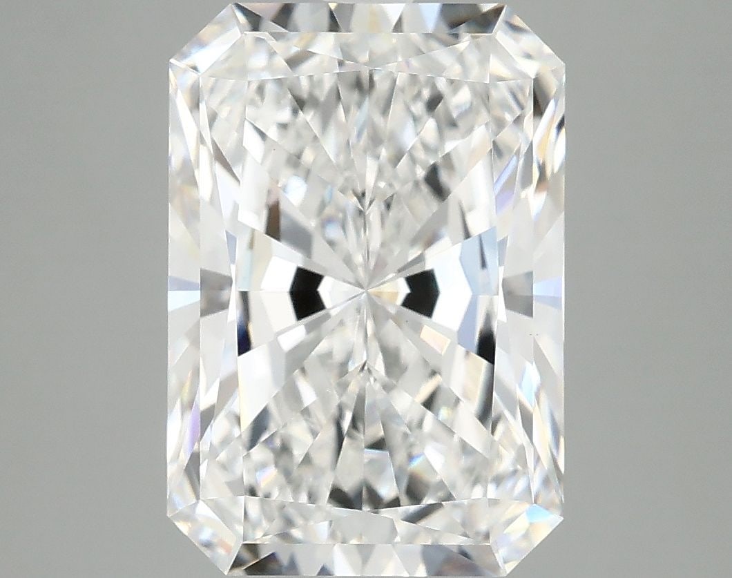 Loose Diamond - RADIANT 5.07ct E VVS2: Loose Diamond - RADIANT 5.07ct E VVS2 Source: This is a real non-mined Diamond that has been grown in a lab Shape: RADIANT Carats: 5.07 Color: E Clarity: VVS2 Certification: IGI Video: