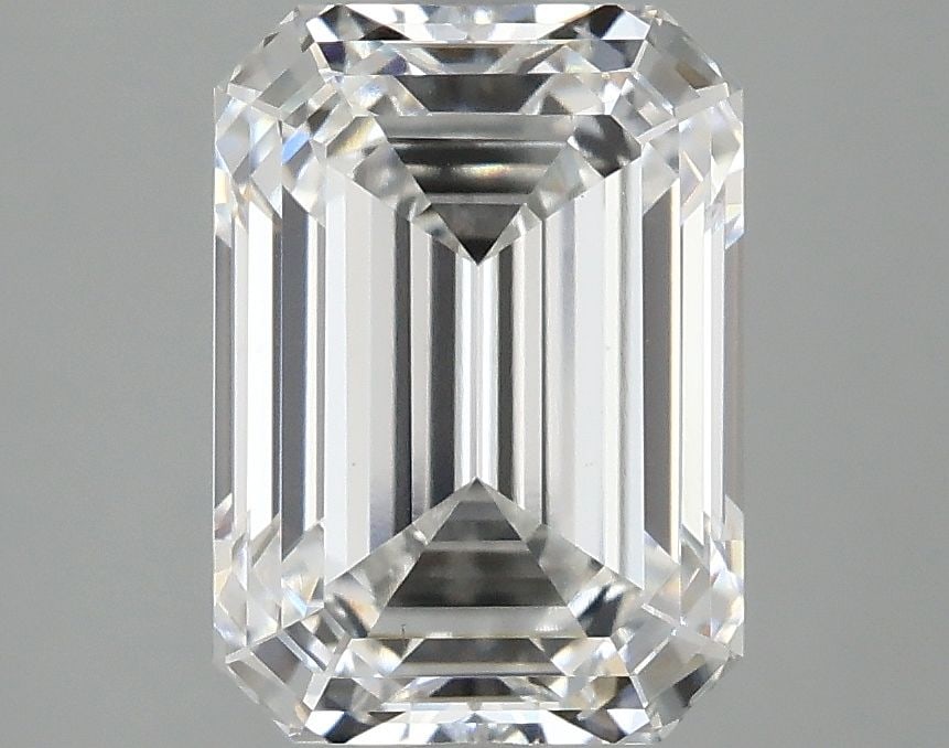Loose Diamond - EMERALD 3.1ct E VS1: Loose Diamond - EMERALD 3.1ct E VS1 Source: This is a real non-mined Diamond that has been grown in a lab Shape: EMERALD Carats: 3.1 Color: E Clarity: VS1 Certification: IGI Video: