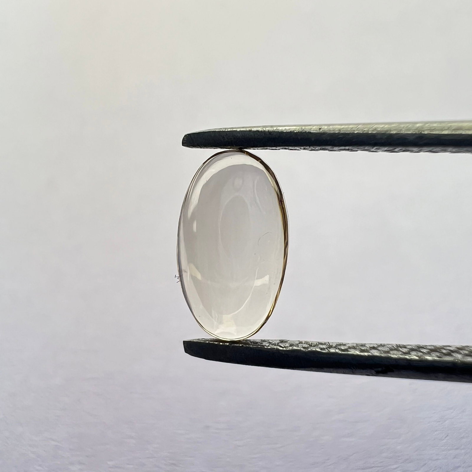 Loose Diamond - OVAL 0.62ct Champagne VS1: Loose Diamond - OVAL 0.62ct Champagne VS1 Source: This is a real non-mined Diamond that has been grown in a lab Shape: OVAL Carats: 0.62 Color: Champagne Certification: NONE The Diamond Depot