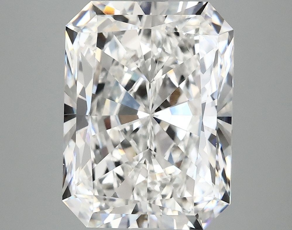 Loose Diamond - RADIANT 5.07ct E VS1: Loose Diamond - RADIANT 5.07ct E VS1 Source: This is a real non-mined Diamond that has been grown in a lab Shape: RADIANT Carats: 5.07 Color: E Clarity: VS1 Certification: IGI Video: