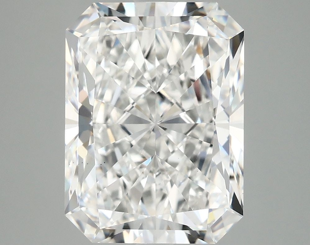 Loose Diamond - RADIANT 5.09ct E VS1: Loose Diamond - RADIANT 5.09ct E VS1 Source: This is a real non-mined Diamond that has been grown in a lab Shape: RADIANT Carats: 5.09 Color: E Clarity: VS1 Certification: IGI Video: