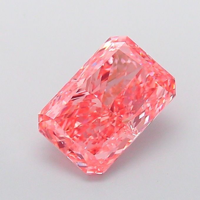 Loose Diamond - RADIANT 2.71ct Fancy Vivid Pink VVS2: Loose Diamond - RADIANT 2.71ct Fancy Vivid Pink VVS2 Source: This is a real non-mined Diamond that has been grown in a lab Shape: RADIANT Carats: 2.71 Color: Fancy Vivid Pink Certification: IGI Video: