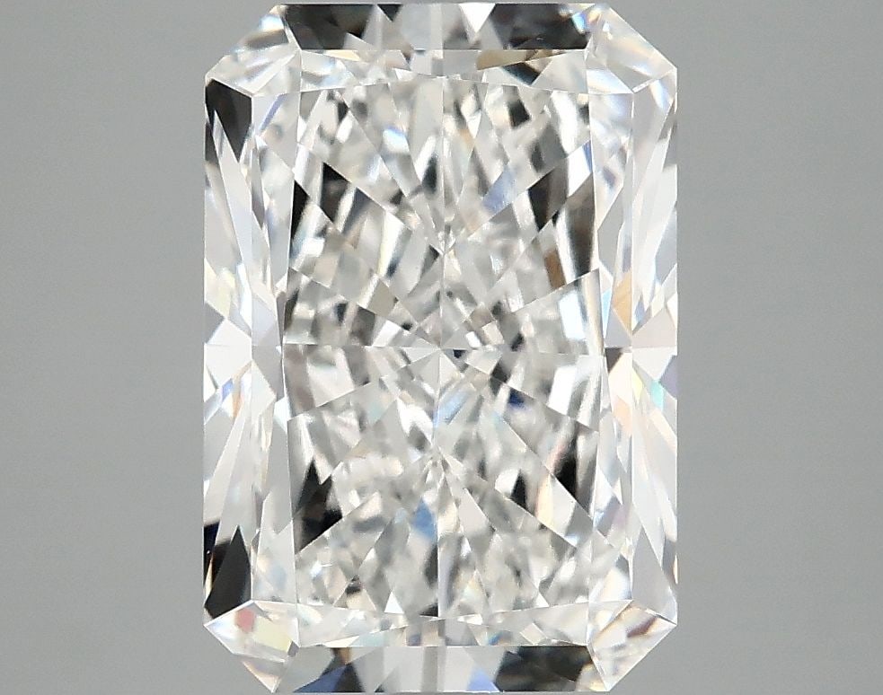 Loose Diamond - RADIANT 4.79ct F VVS2: Loose Diamond - RADIANT 4.79ct F VVS2 Source: This is a real non-mined Diamond that has been grown in a lab Shape: RADIANT Carats: 4.79 Color: F Clarity: VVS2 Certification: IGI Video:
