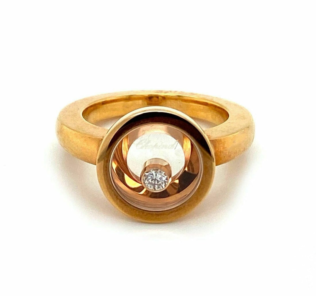 Chopard Happy Diamonds Round Ring 18k Rose Gold Size 6.5: Chopard Happy Diamonds Round Ring 18k Rose Gold Size 6.5 Pre-owned Chopard Happy Diamonds round ring in 18k rose gold, featuring the collection's signature floating diamond design. The ring showcases 