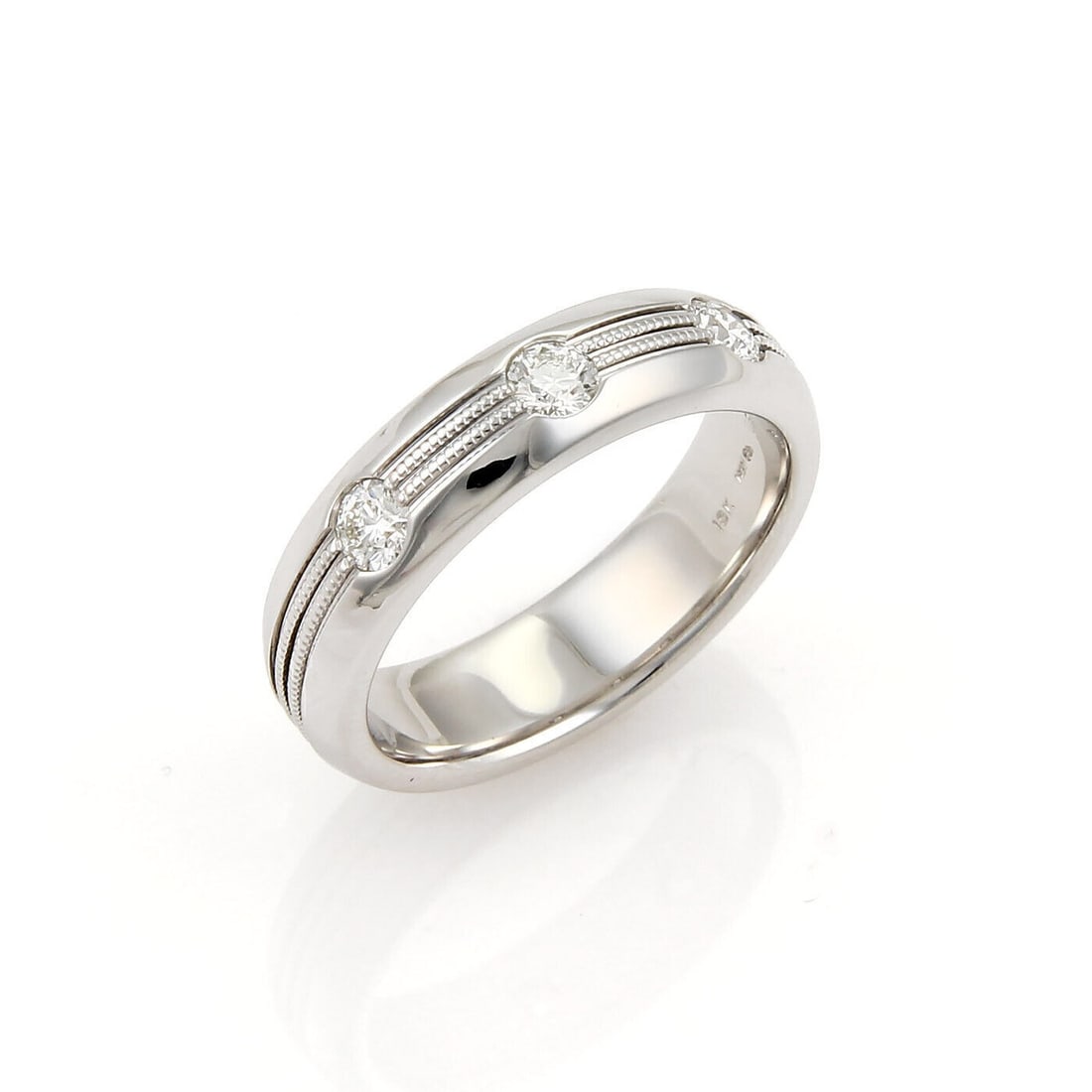 Hearts On Fire Duets 18k White Gold Diamond Mens Band Ring 9: Hearts On Fire Duets 18k White Gold Diamond Mens Band Ring 9 Pre-owned Hearts On Fire Duets men's band ring in solid 18k white gold, set with natural diamonds in a polished burnish-set design. This si